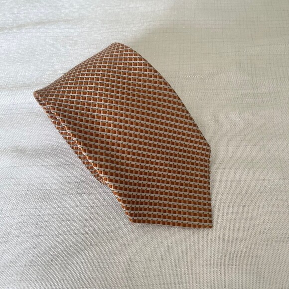 JOE Joseph Abboud 100% Silk Metallic Perfection Tie. - Picture 2 of 8
